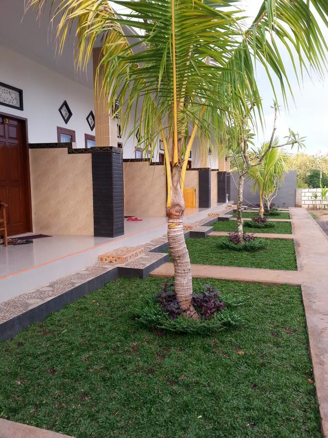Ega Homestay Toyapakeh Exterior photo