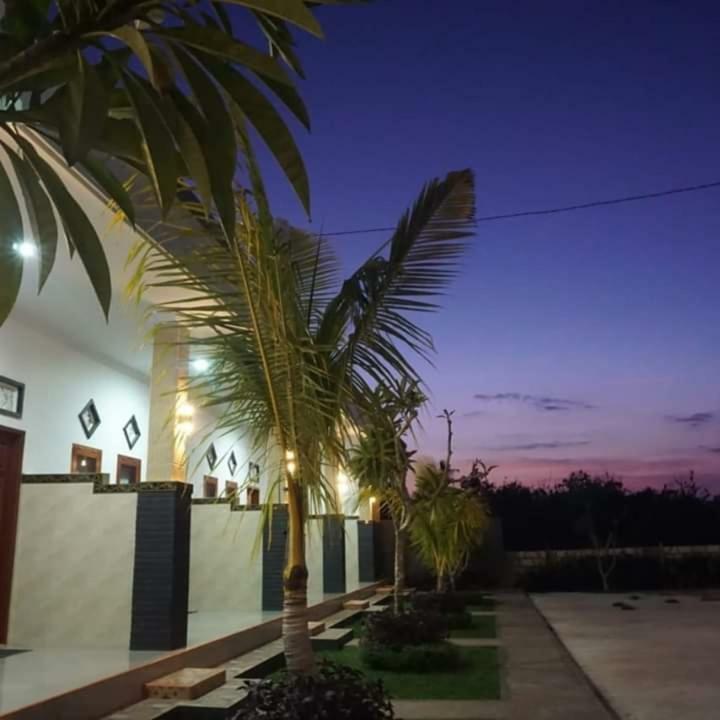 Ega Homestay Toyapakeh Exterior photo